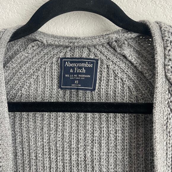 Abercrombie Fitch Grey Cardigan Sweater Ribbed Knit Pocket Size XS Pe-owned - Picture 3 of 9